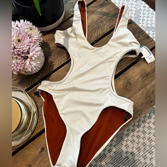Nike Swim Women's Cut-Out One-Piece Swimsuit sexy sporty size small or medium. - Picture 2 of 6